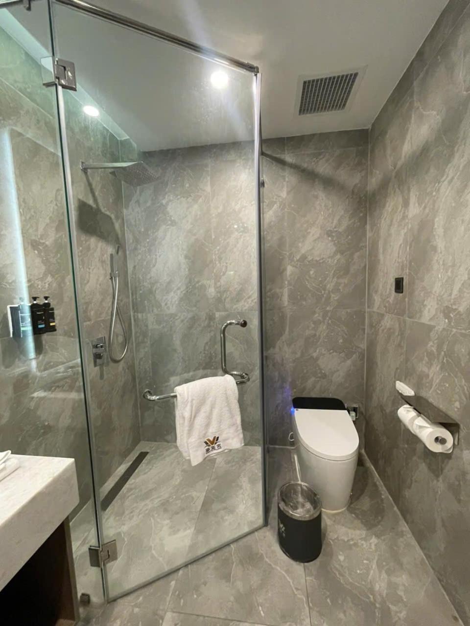 Wah Fu Hotel Хошимин Екстериор снимка
